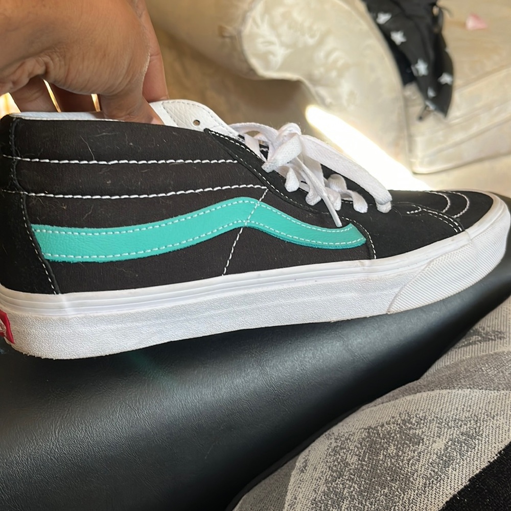 Vans mid
